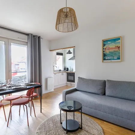 Apartamento Cocon Urbain A 2 Pas De La Gare Nantes Exterior foto